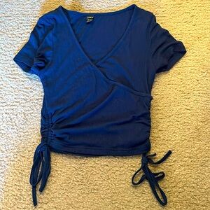 Dark blue crossed shirt with mini bows